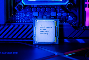 Intel обирає розумнішу інтеграцію пам’яті замість повернення до виробництва чипів пам’яті