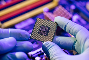 Зʼявилися перші аналогові компʼютери на RRAM-чипах від Китаю